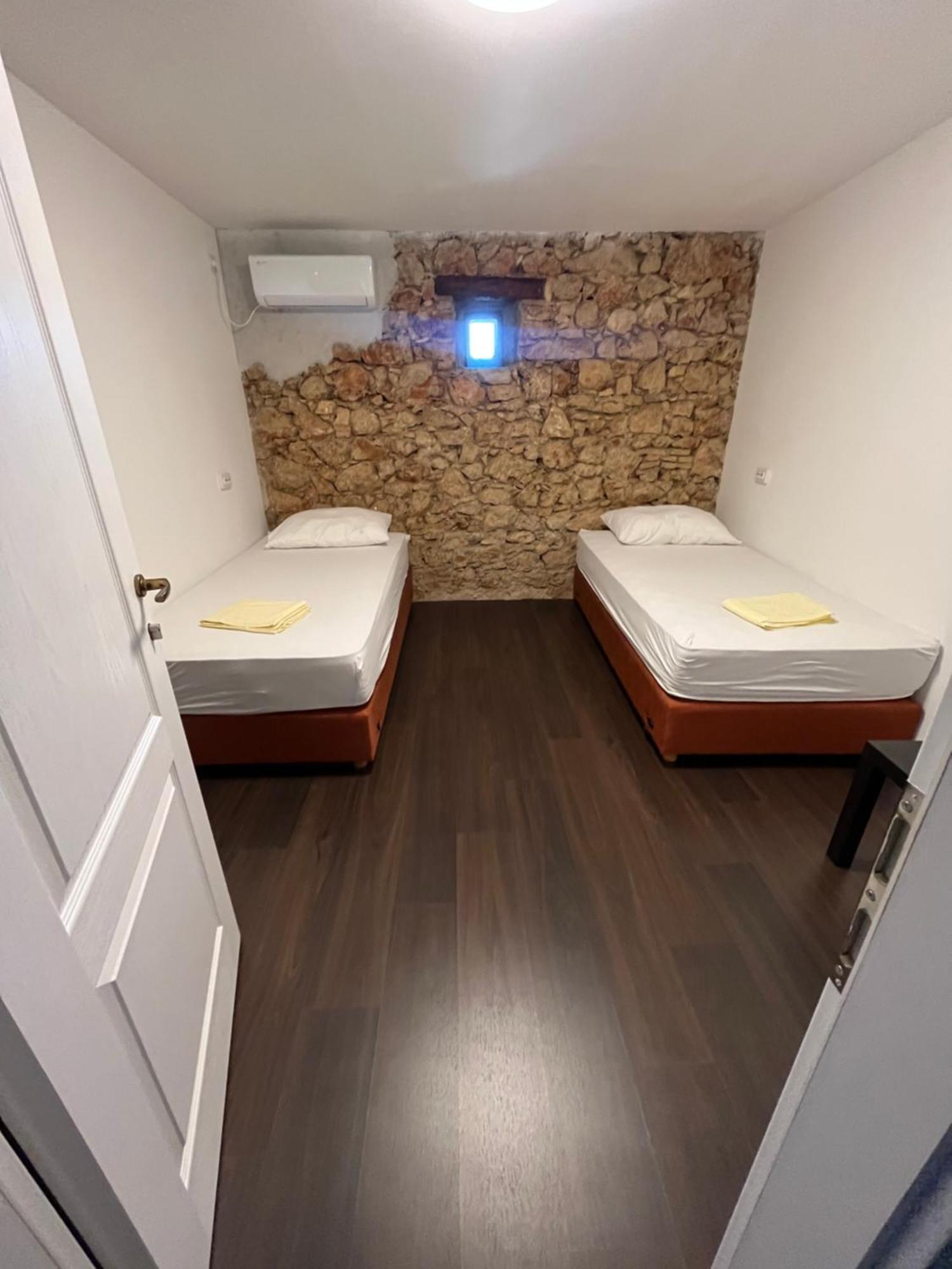Hostel Old School Рієка Екстер'єр фото